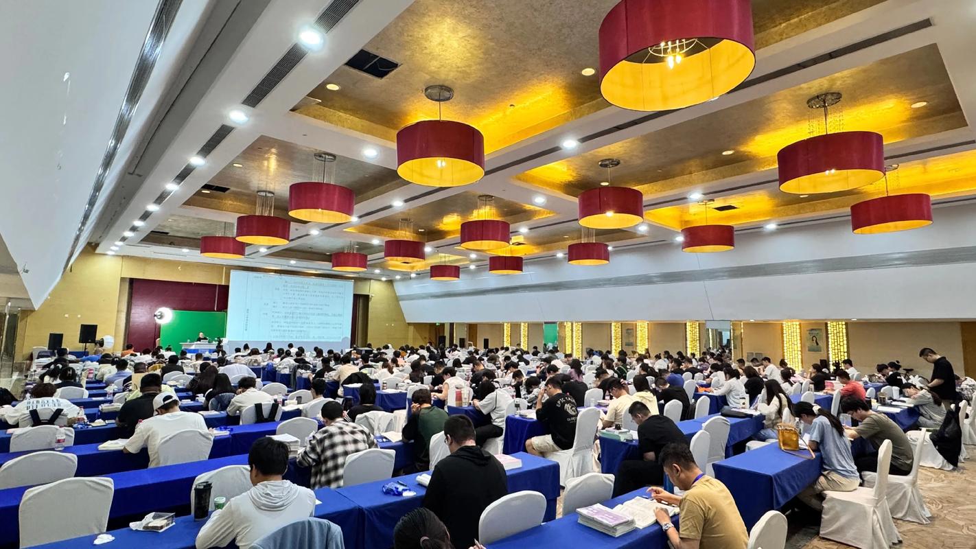 2025国考线下培训如何选？-图1