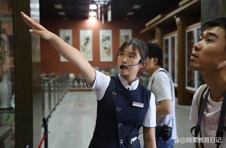 国考面试为何要半蹲在窗口？-图2